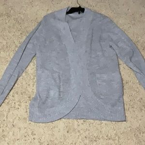 NWOT Gray sweater sizeL
